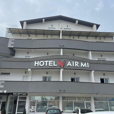 Airmi Hotel Surčin Esterno foto