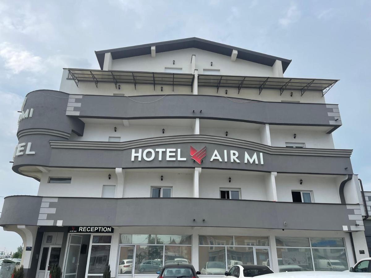 Airmi Hotel Surčin Esterno foto